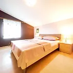 Apartment Charming In Ljubac, Pool *