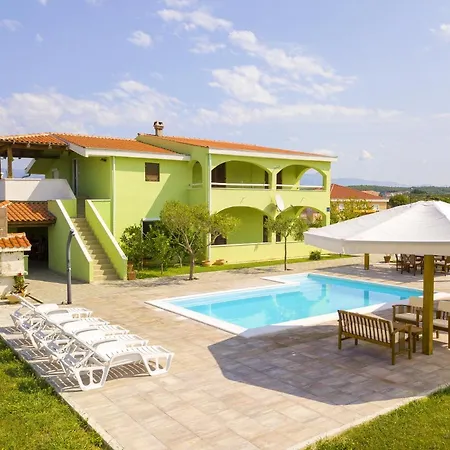 Apartament Charming In Ljubac, Pool *