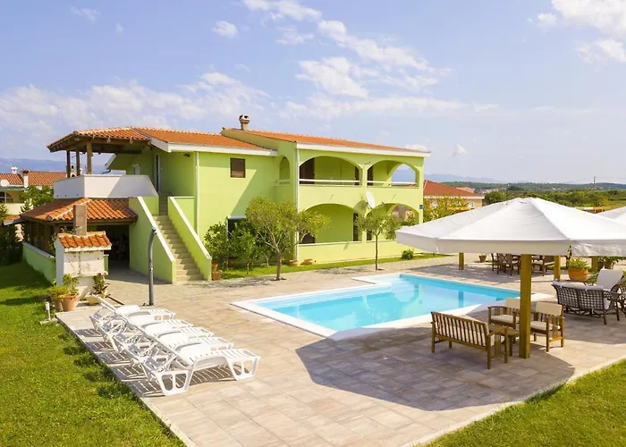 アパート Charming In Ljubac, Pool *