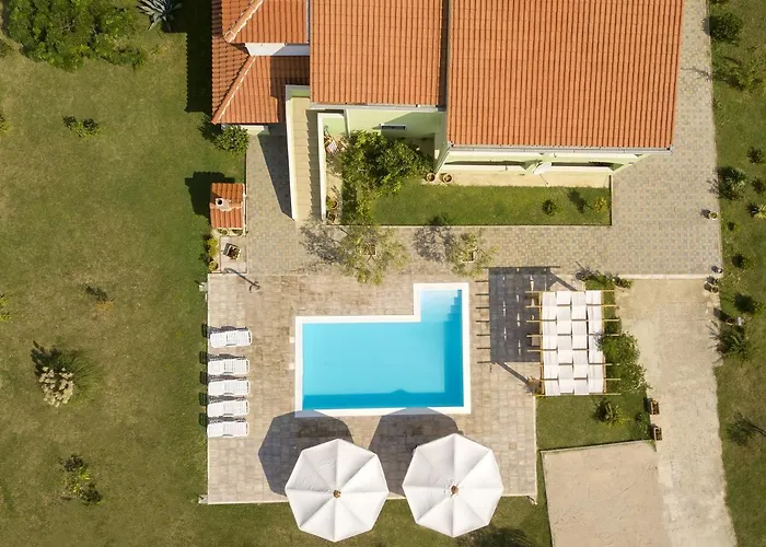 Charming In Ljubac, Pool Apartament