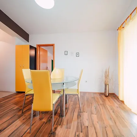 Appartement Charming In Ljubac, Pool