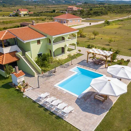 Charming In Ljubac, Pool Appartement Ljubač